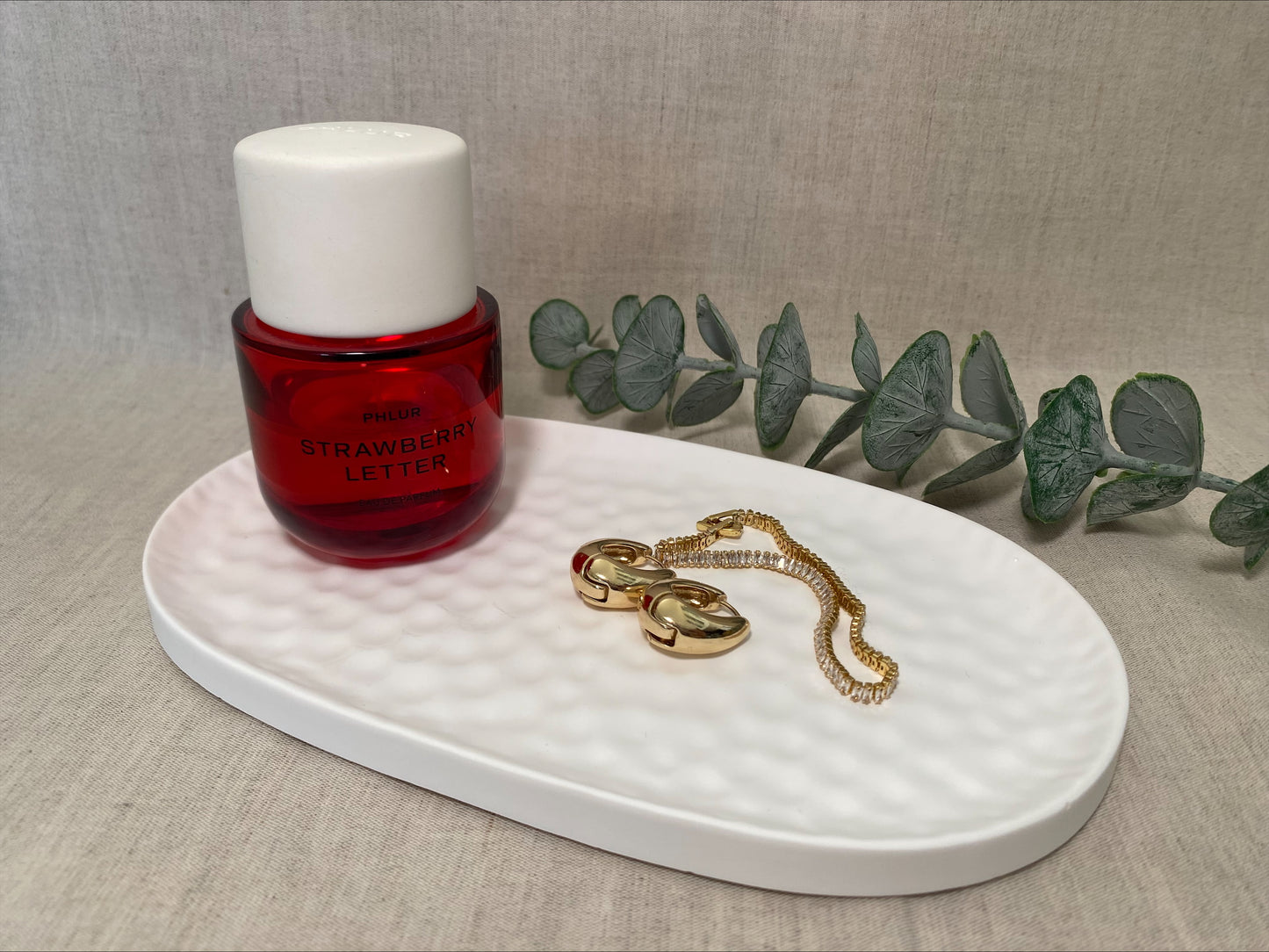 The Ripple Oval Sculptural Trinket Tray